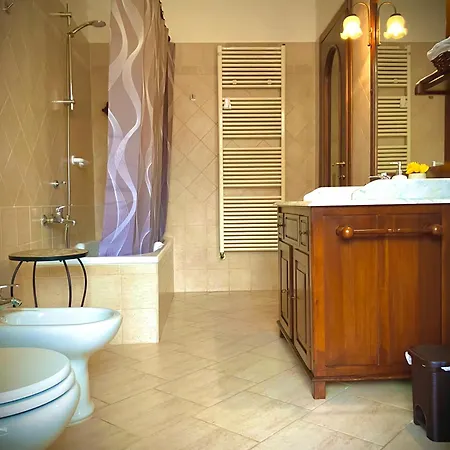 Teodolinda Apartment *